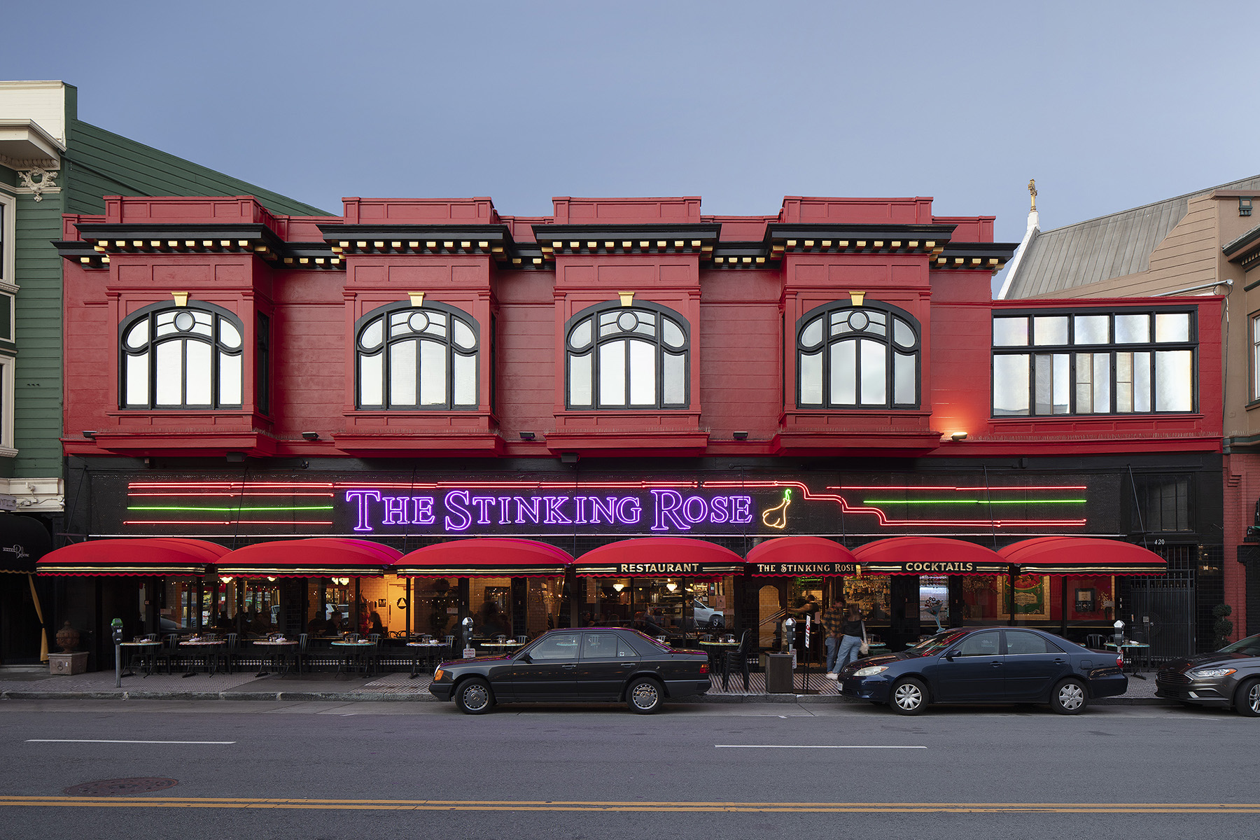 The Stinking Rose's Exterior